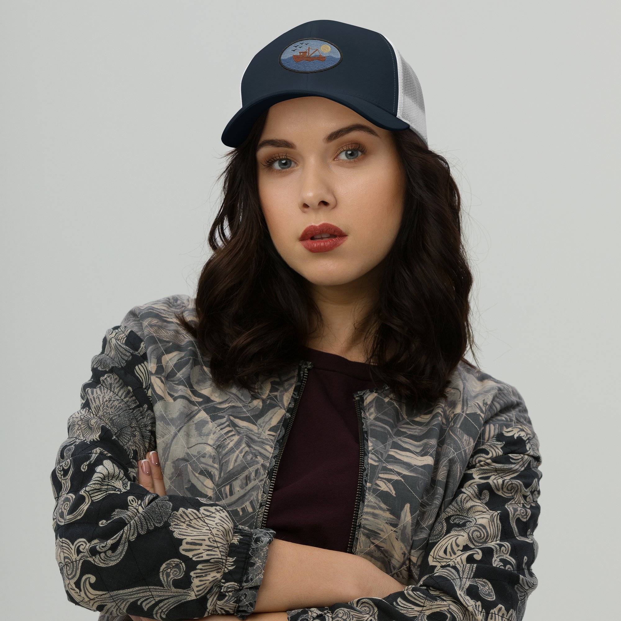 Gorra trucker Barco Pesquero unisex de Métrica Studio