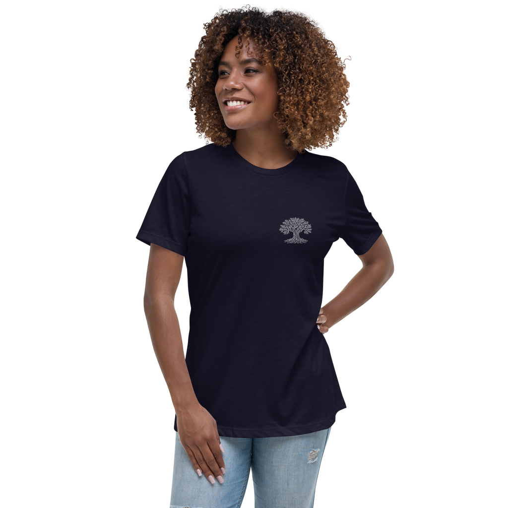 Camiseta Olive Tree Tee oscura para mujer de Métrica Studio